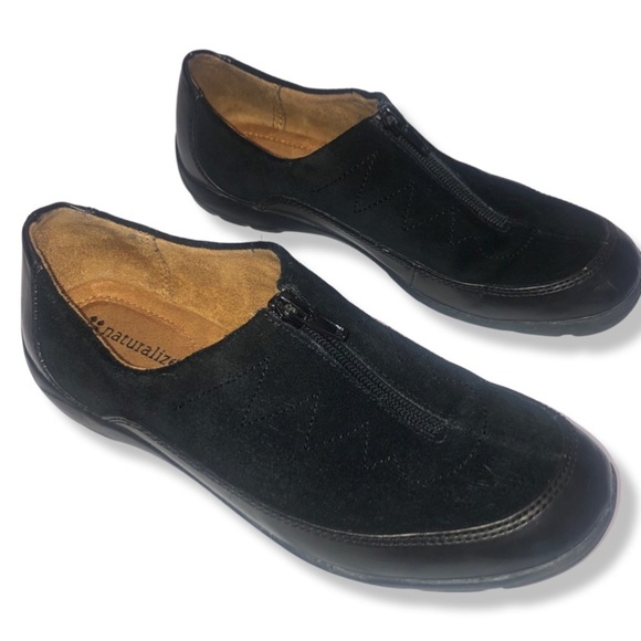 EUC Naturalizer Size 6M Black Zip Up Suede/Leather Slip On Shoes - Picture 1 of 11